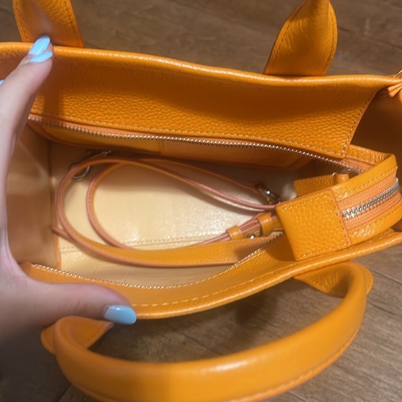 Marc Jacobs Leather “The Tote Bag” - Picture 2 of 2